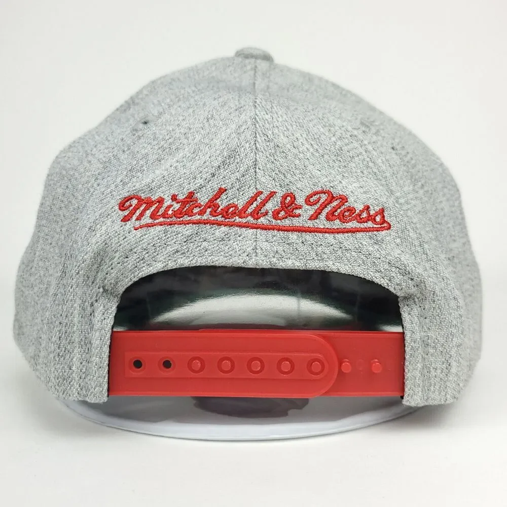 Chicago Bulls Mitchell & Ness NBA Redline Snapback Hat‎ Cap 3D Logo Gray NWT